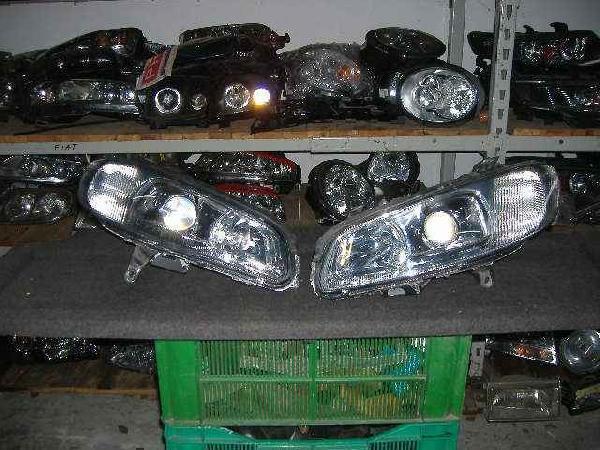 Opel - Omega - B - Kombi - (1994 - 1999) - Oświetlenie / Lampa przednia   prawa Xenon