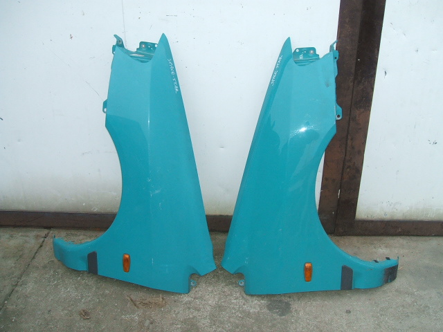 Mitsubishi - Space Star - (1998 - 2002) - Karoseria / Błotnik przedni prawy