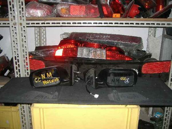 Toyota - Avensis - 4 drzwi - (2003 - 2006) - Lusterka /  Prawe elektryczne