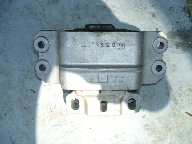 Seat - Alhambra - (2005 - 2010) - Silnik / Poduszki/Łapy