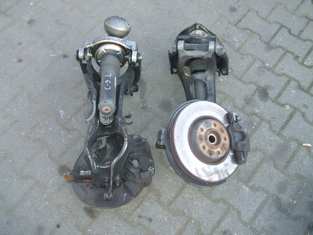 Citroen  - C 5 - Kombi - (2011 - 2017) - Zawieszenie / McPherson przedni lewy