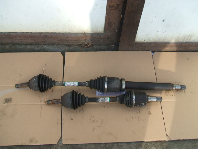 Ford - Tourneo - Connect - (2003- ) - Napęd / Półoś przednia prawa