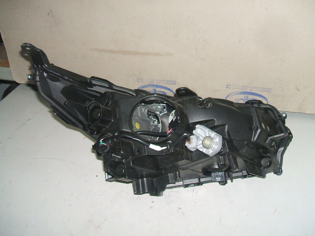 Lexus - NX - (2014-) - Oświetlenie / Lampa przednia lewa