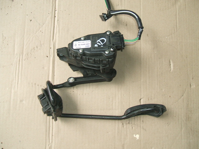 Renault - Clio - 5 drzwi - (2001 - 2005) - Wnętrze / Pedały