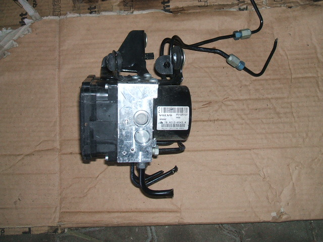 Volvo - S 60 - (2010 - 2013) - Hamulce / Pompa ABS