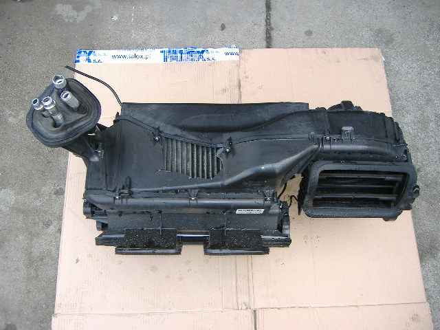 BMW - Seria 3 - E90 - (2008 - 2012) - Układ chłodzenia / Nagrzewnica kompletna