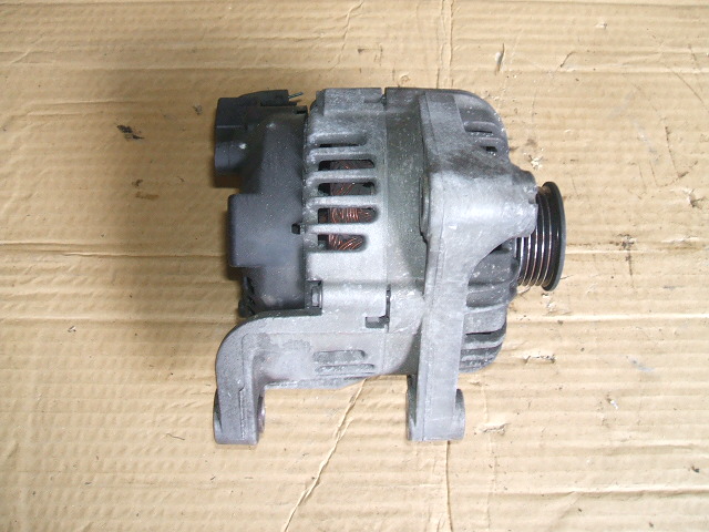 BMW - Seria 1 - E87 - 5 drzwi - (2004 - 2007) - Silnik / Alternator