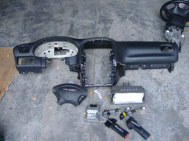 Chrysler - Voyager - (2004 - 2008) - Poduszki / Komplet