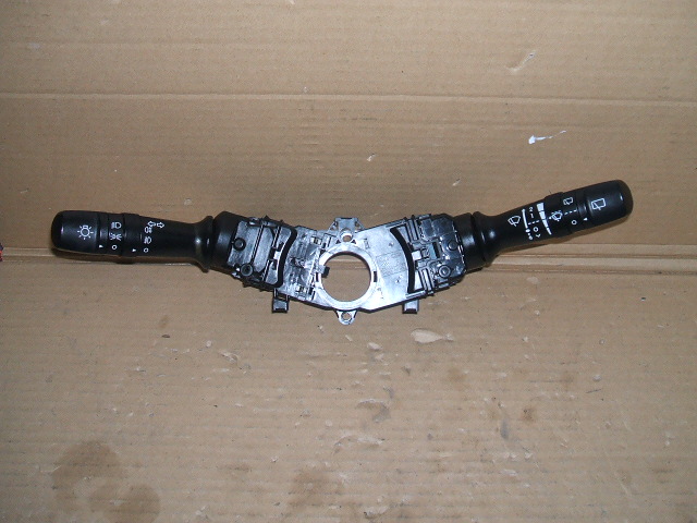 Kia - Soul - (2011 - 2013) - Wnętrze / Włącznik wycieraczek