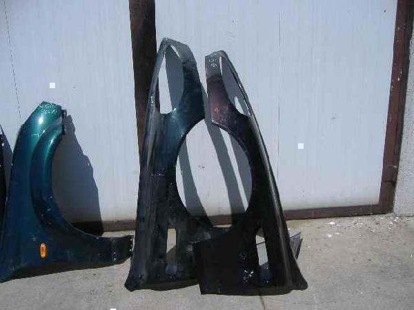 Aston Martin - DB9 - Volante - (2004 - 2016)  - Karoseria / Błotnik przedni prawy