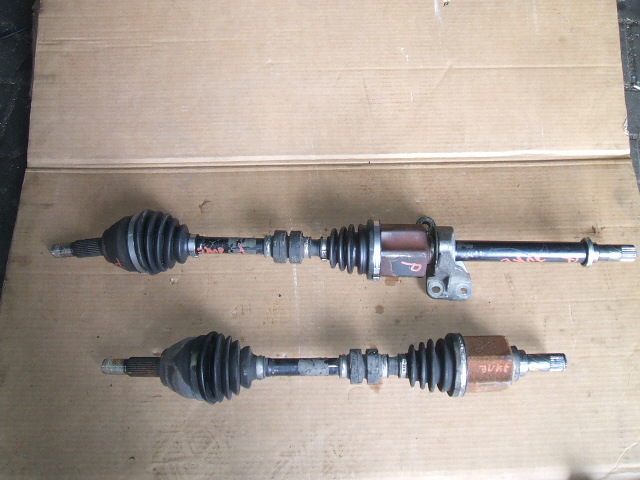 Nissan - Juke - (2010 - 2014) - Napęd / Półoś przednia prawa