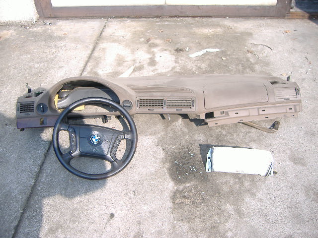 BMW - Seria 7 - E38 - (1994 - 1998) - Poduszki / Komplet