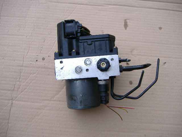 Audi - A4 - Cabrio - (2002 - 2006) - Hamulce / Pompa ABS