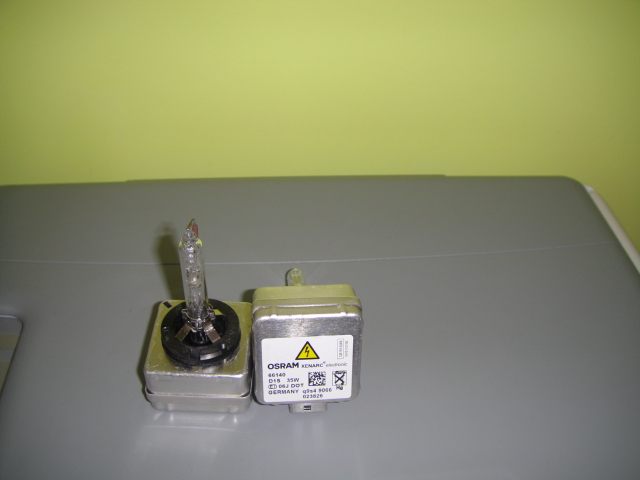 BMW - Z4 - Cabrio - (2006 - 2009) - Oświetlenie / Lampa przednia   prawa Xenon