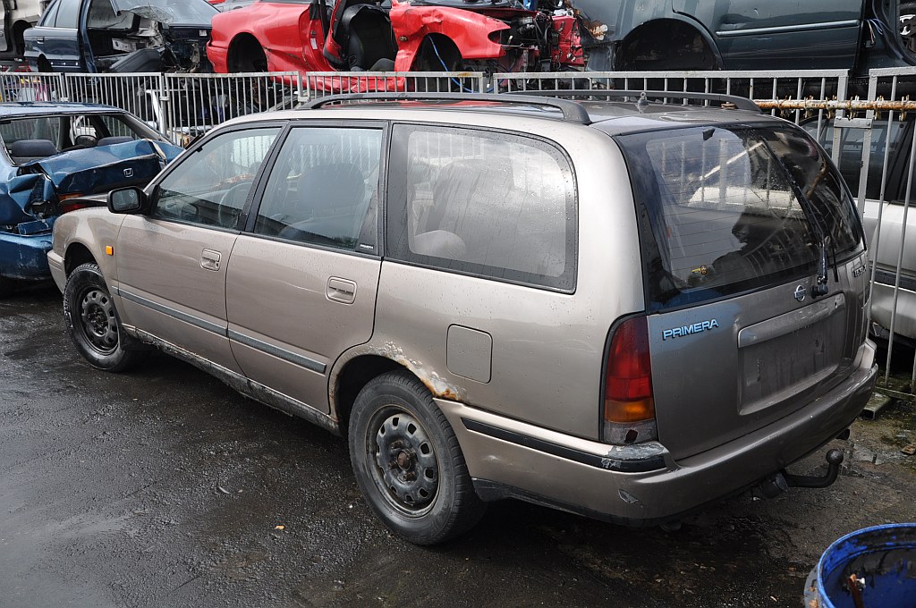 Nissan Primera Kombi (1990 1998) Karoseria
