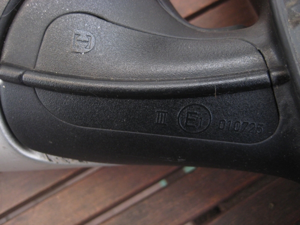 Saab - 9-3 - 4 drzwi - (2002 - 2007) - Lusterka /  Prawe elektryczne