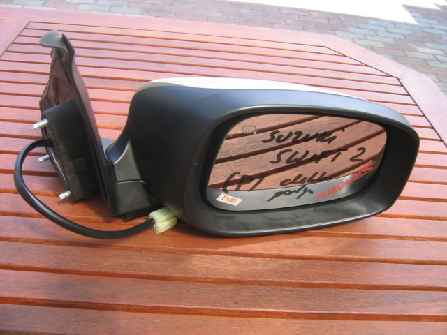 Suzuki - Swift - 5 drzwi - (2005 - 2008) - Lusterka /  Prawe elektryczne