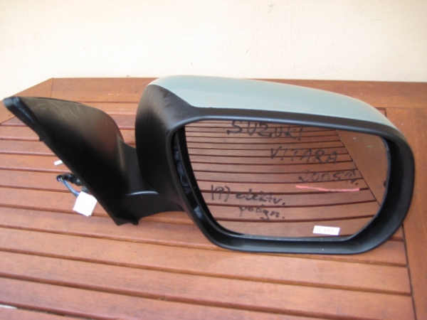 Suzuki - Vitara Grand - 5 drzwi - (2005 - 2008) - Lusterka /  Prawe elektryczne