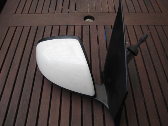 Suzuki - Alto - 5 drzwi - (2009-) - Lusterka / Prawe ręczne wewnętrznie regulowane