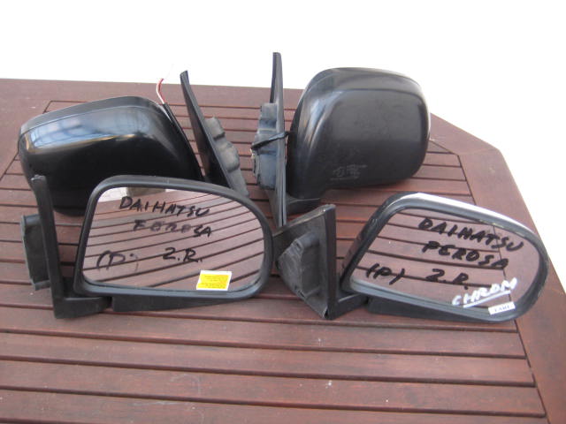 Daihatsu - Feroza - (1988 - 1997) - Lusterka / Prawe ręczne zewnętrznie regulowane