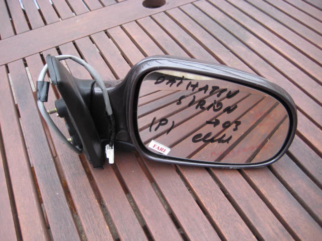 Daihatsu - Sirion - (1998 - 2003) - Lusterka /  Prawe elektryczne