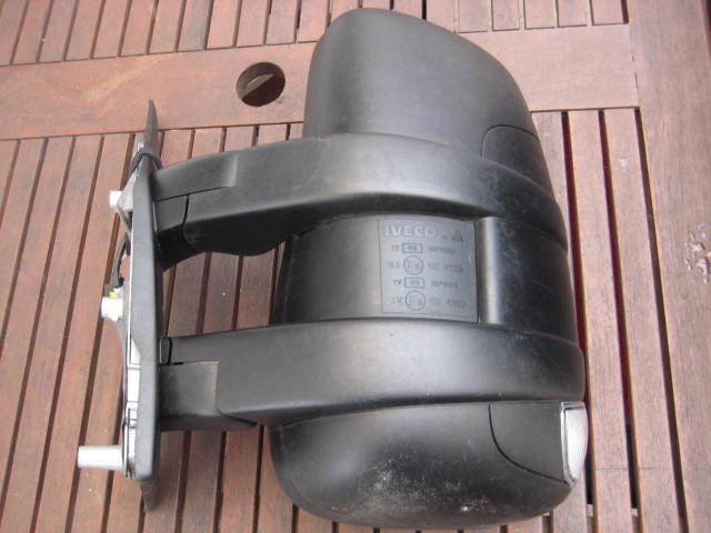 Iveco - Turbo Daily - (2006 - 2011) - Lusterka / Lewe ręczne zewnętrznie regulowane